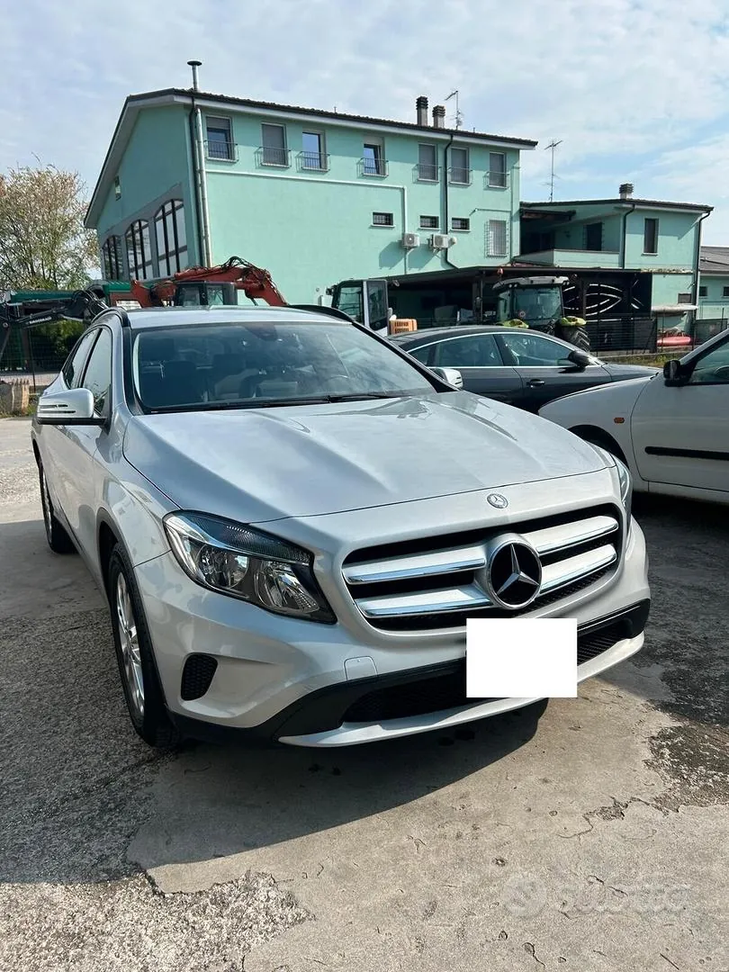 Mercedes-Benz Gla 2016 photo 2