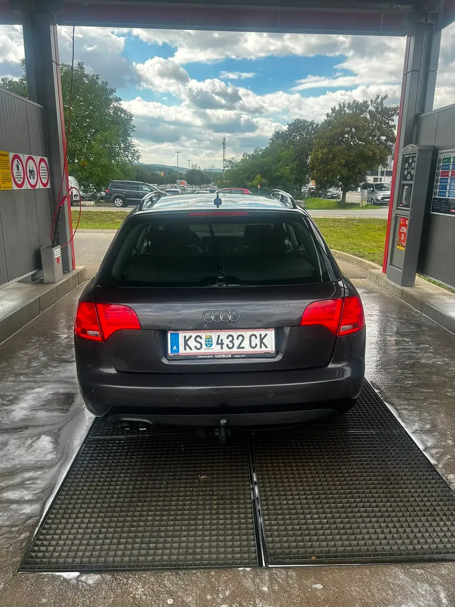 Audi A4 2006 photo 2