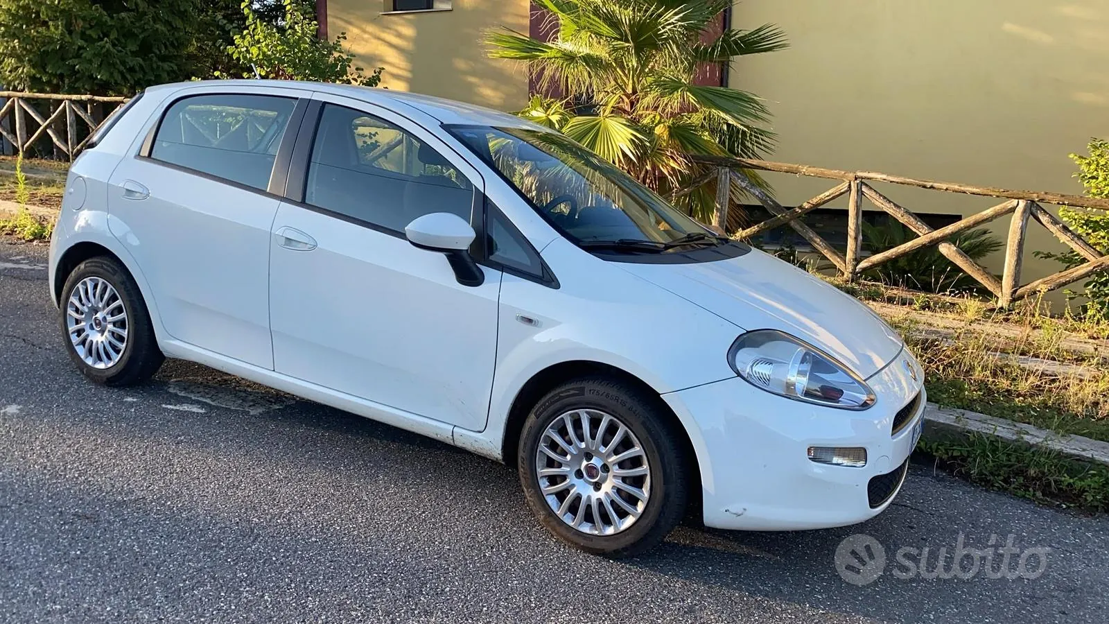 Fiat Punto 2013 photo 3