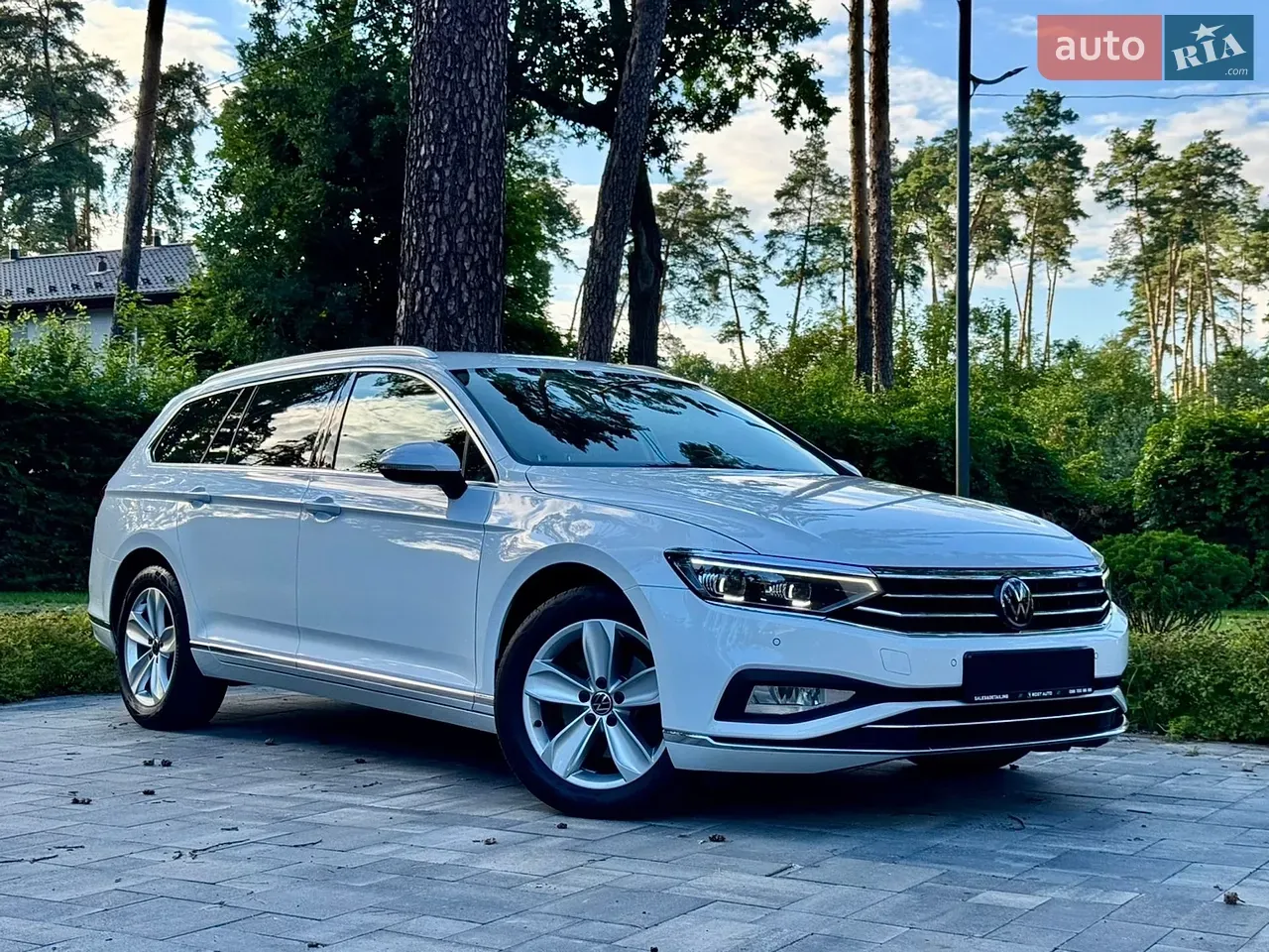 Volkswagen Passat 2022 photo 4