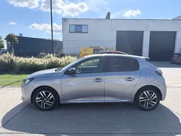 Peugeot 208 2023 photo 3