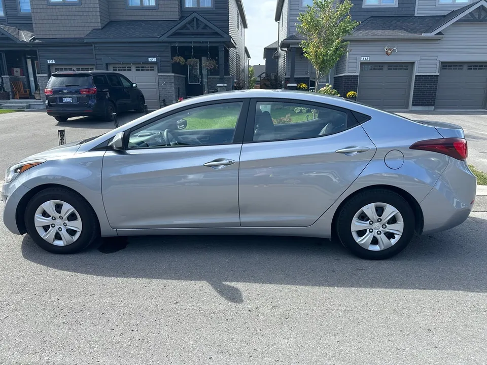 Hyundai Elantra 2016 photo 3