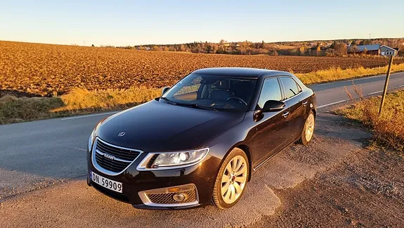 Saab 9-5 2011 photo 2