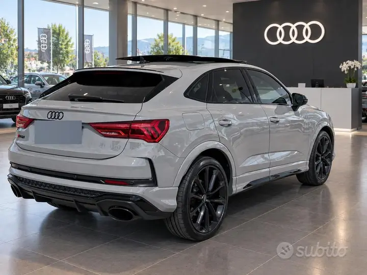Audi Q3 2023 photo 2