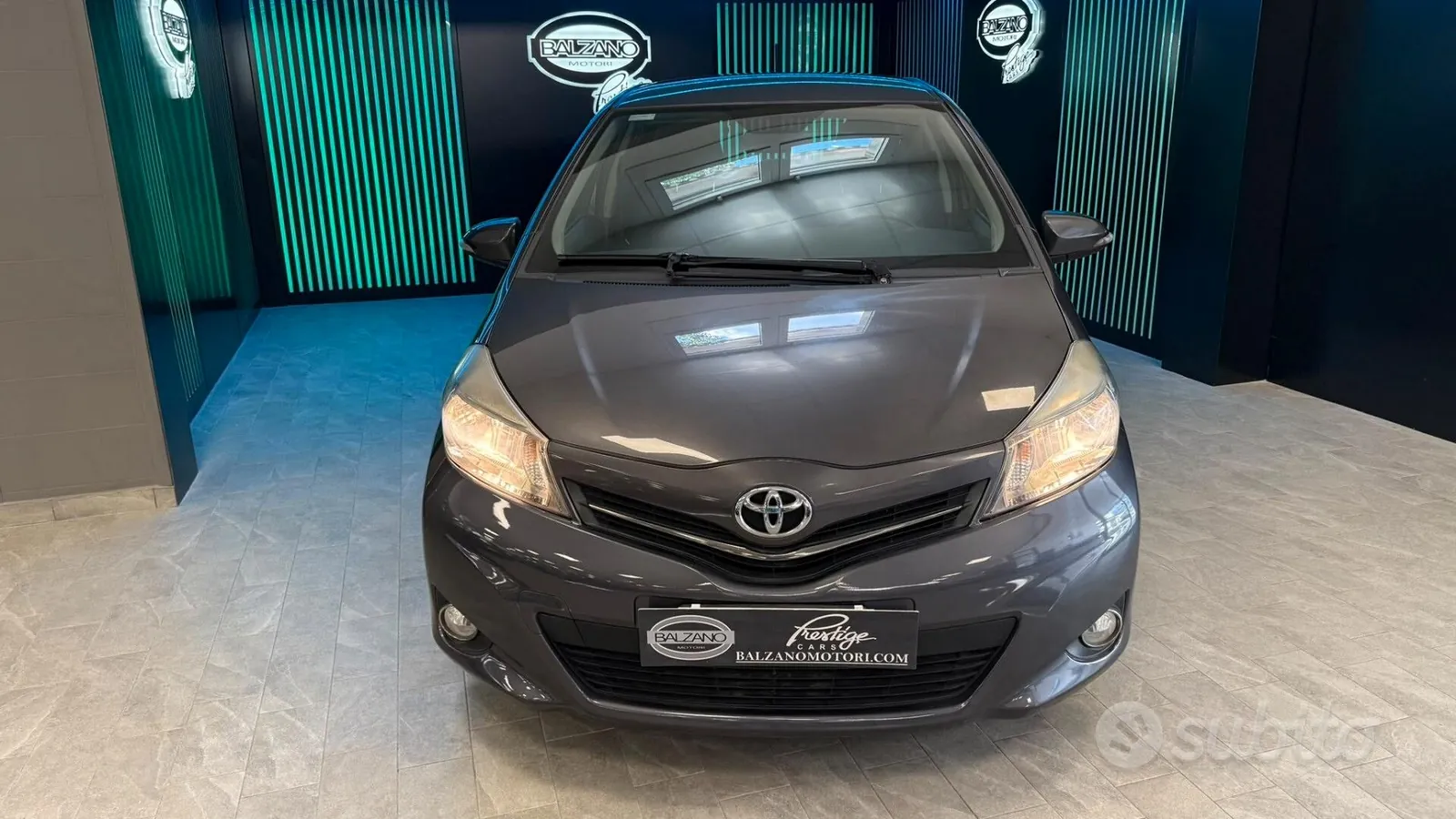Toyota Yaris 2014 photo 2