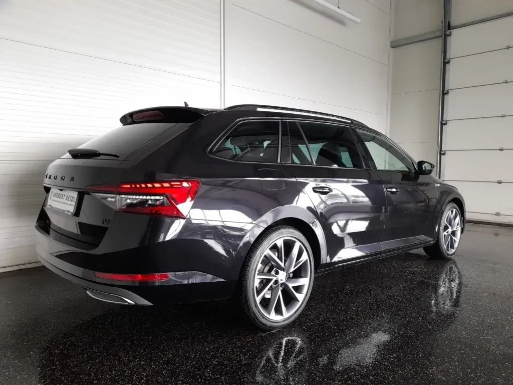 Skoda Superb 2022 photo 2