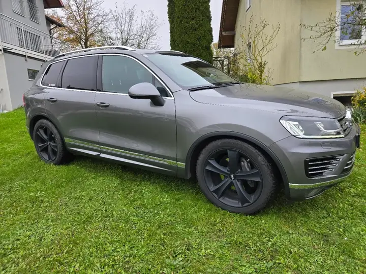 Volkswagen Touareg 2015 photo 3