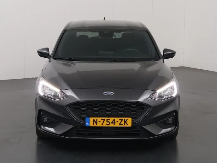 Ford Focus 2022 photo 3