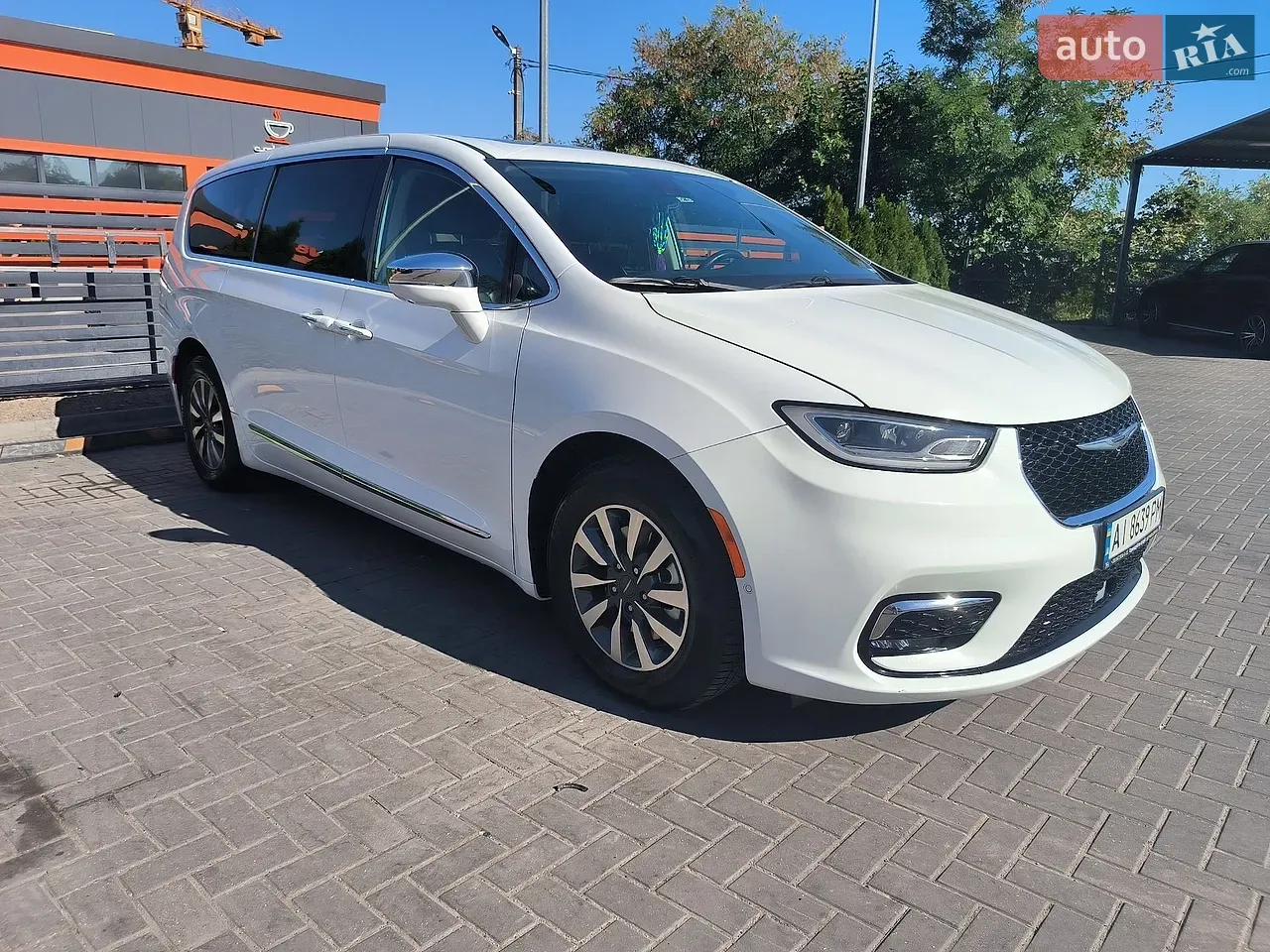 Chrysler Pacifica 2022 photo 3