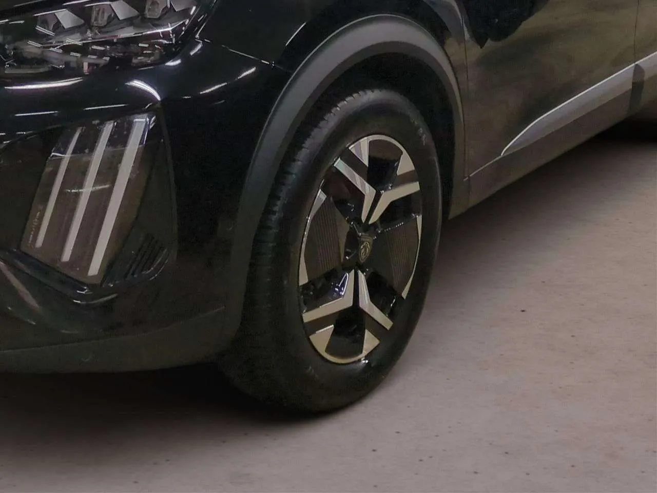 Peugeot 2008 2025 photo 5
