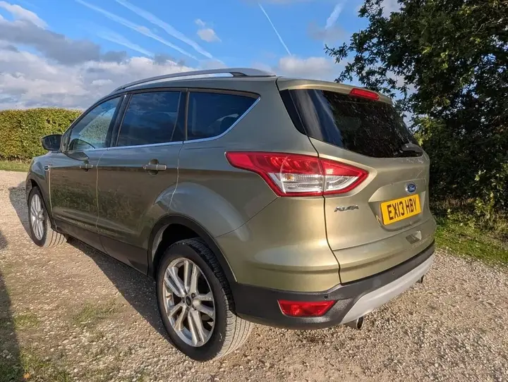 Ford Kuga 2013 photo 3