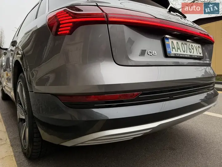 Audi E-Tron 2019 photo 5