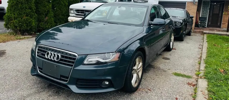 Audi A4 2010 photo 4