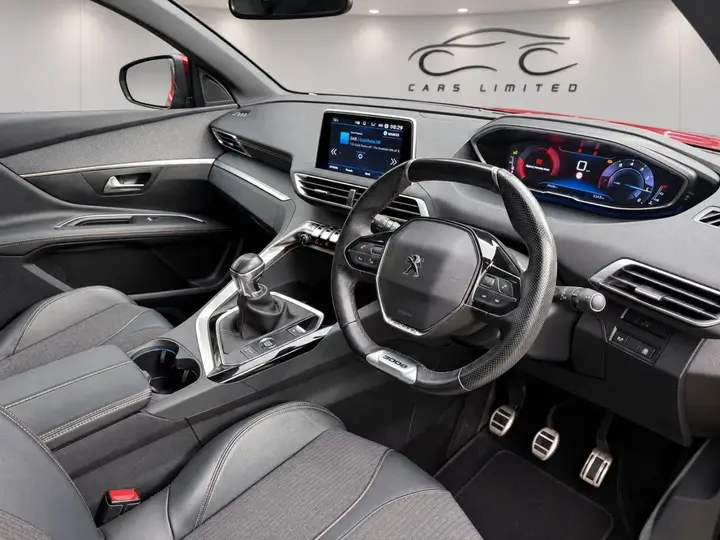 Peugeot 3008 2019 photo 3