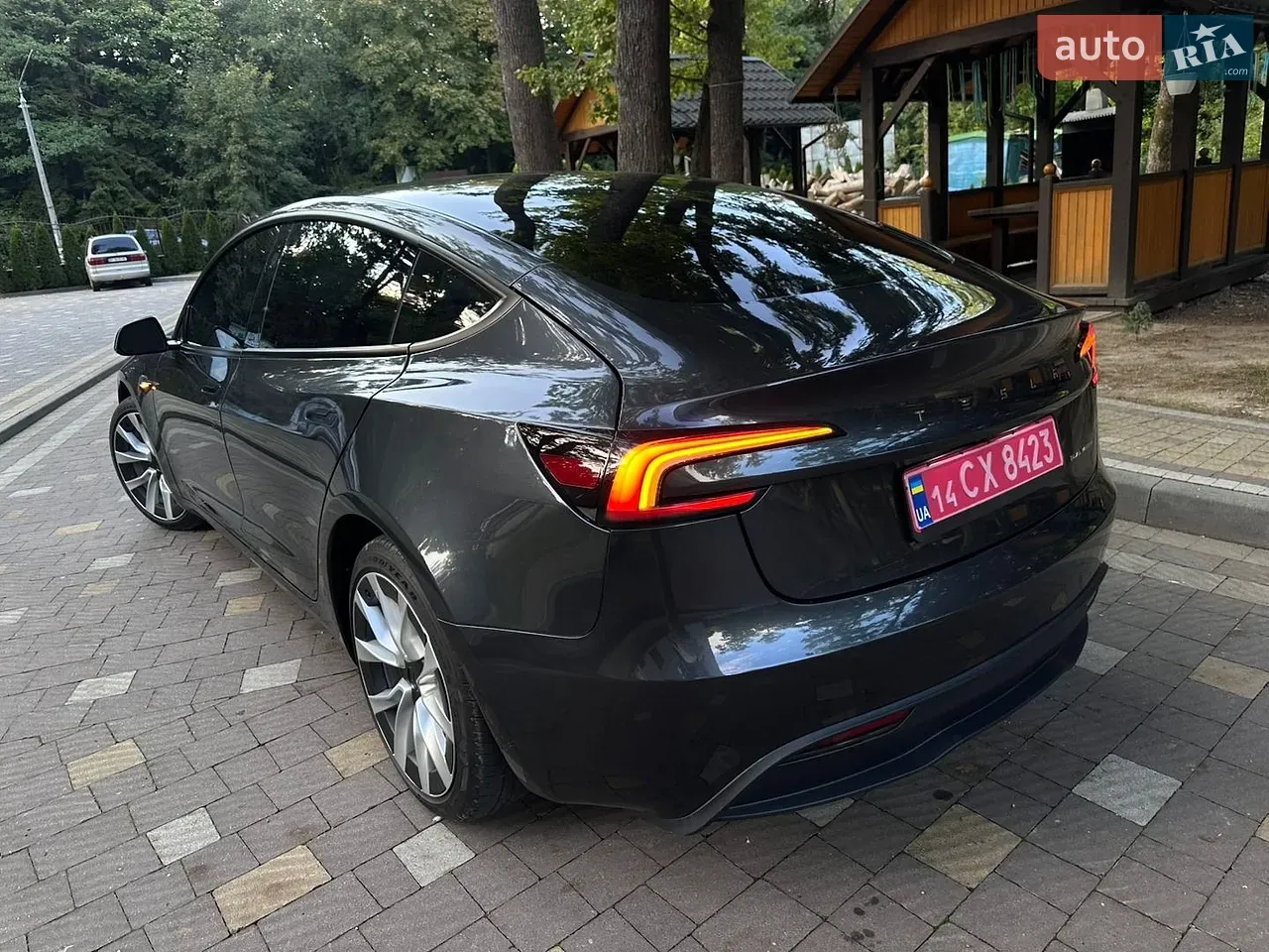 Tesla Model 3 2025 photo 4