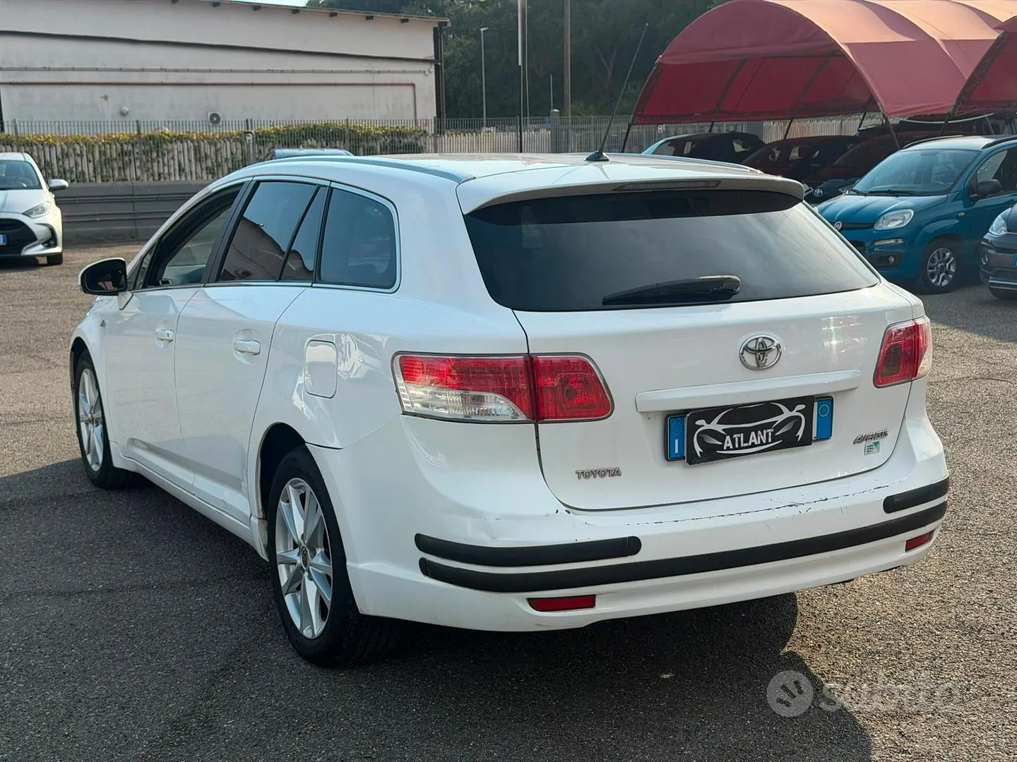 Toyota Avensis 2011 photo 4