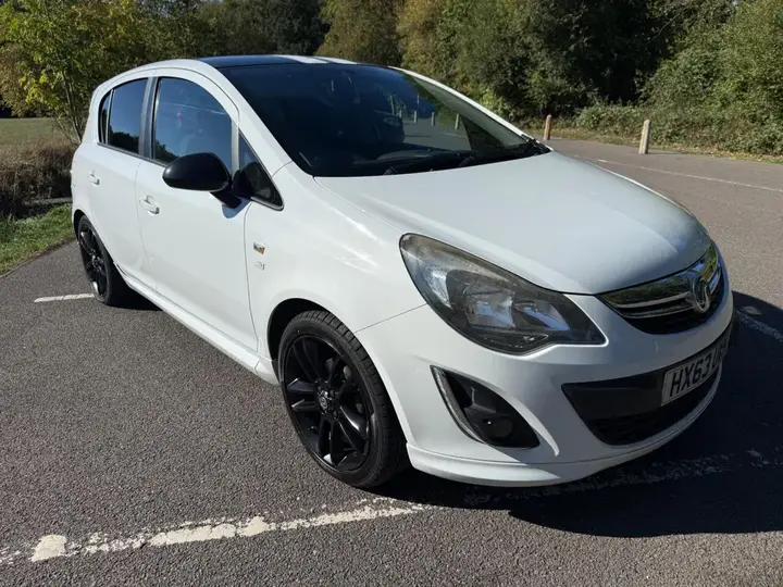 Vauxhall Corsa 2013 photo 2