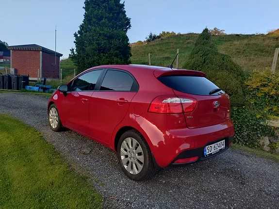 Kia Rio 2012 photo 3