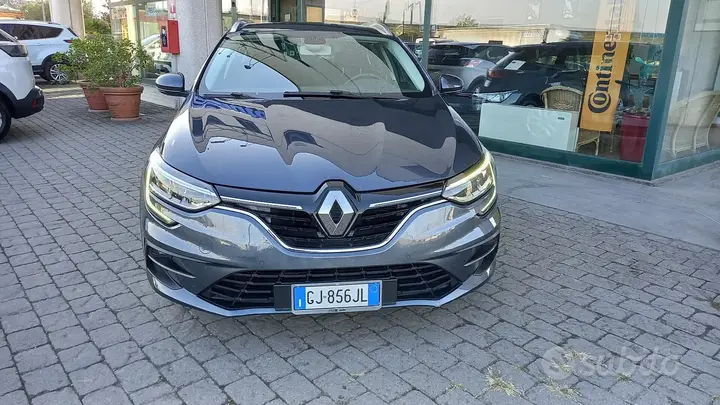 Renault Megane 2022 photo 2