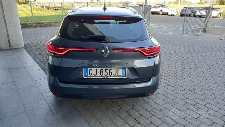Renault Megane 2022 photo 5