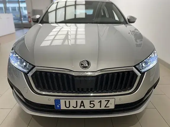 Skoda Octavia 2024 photo 3