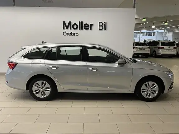 Skoda Octavia 2024 photo 5