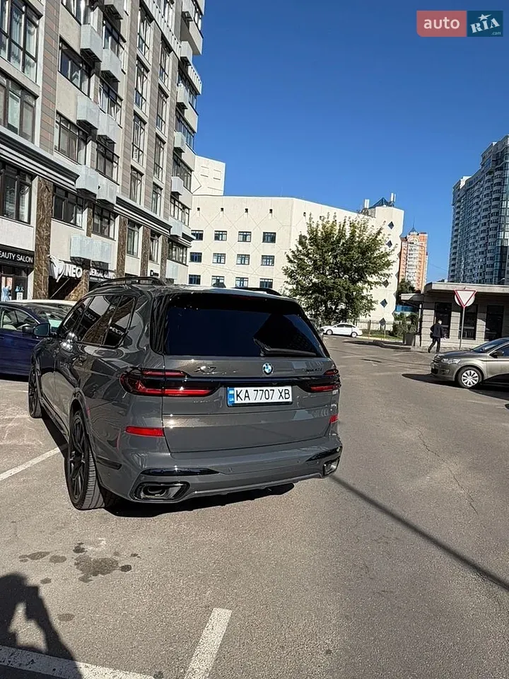 BMW X7 2024 photo 4