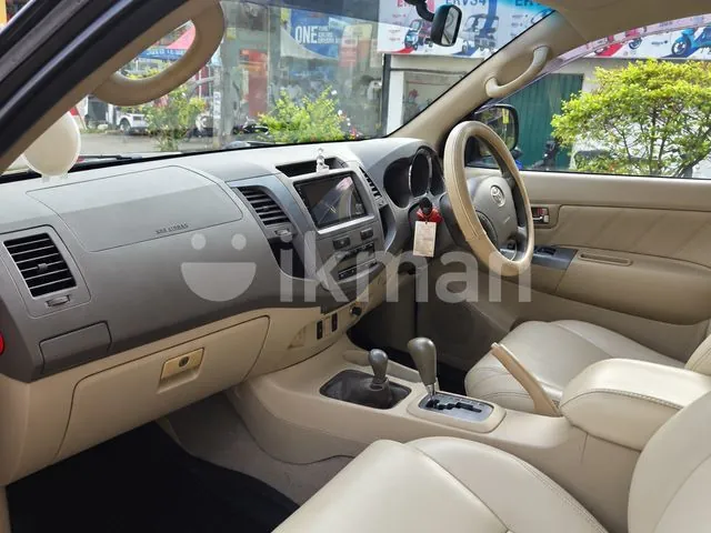 Toyota Fortuner 2006 photo 2