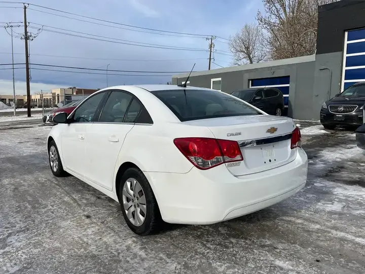 Chevrolet Cruze 2012 photo 4