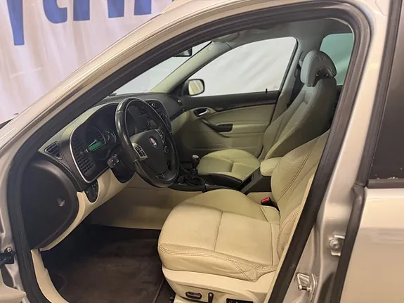 Saab 9-3X 2011 photo 5