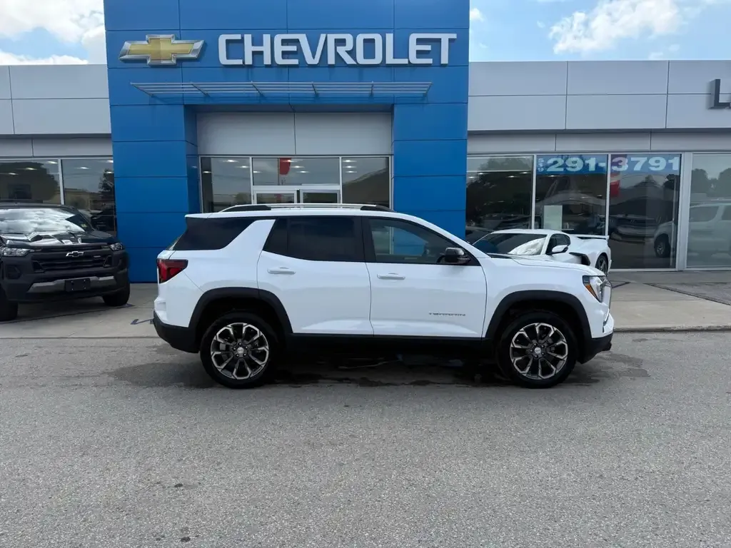 GMC Terrain 2026 photo 2