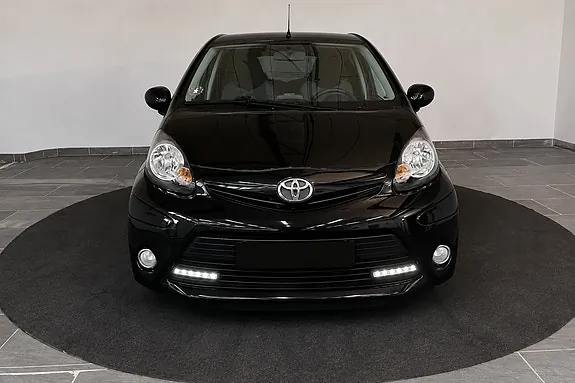 Toyota Aygo 2013 photo 2