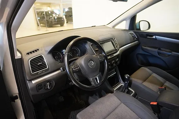 Volkswagen Sharan 2014 photo 2
