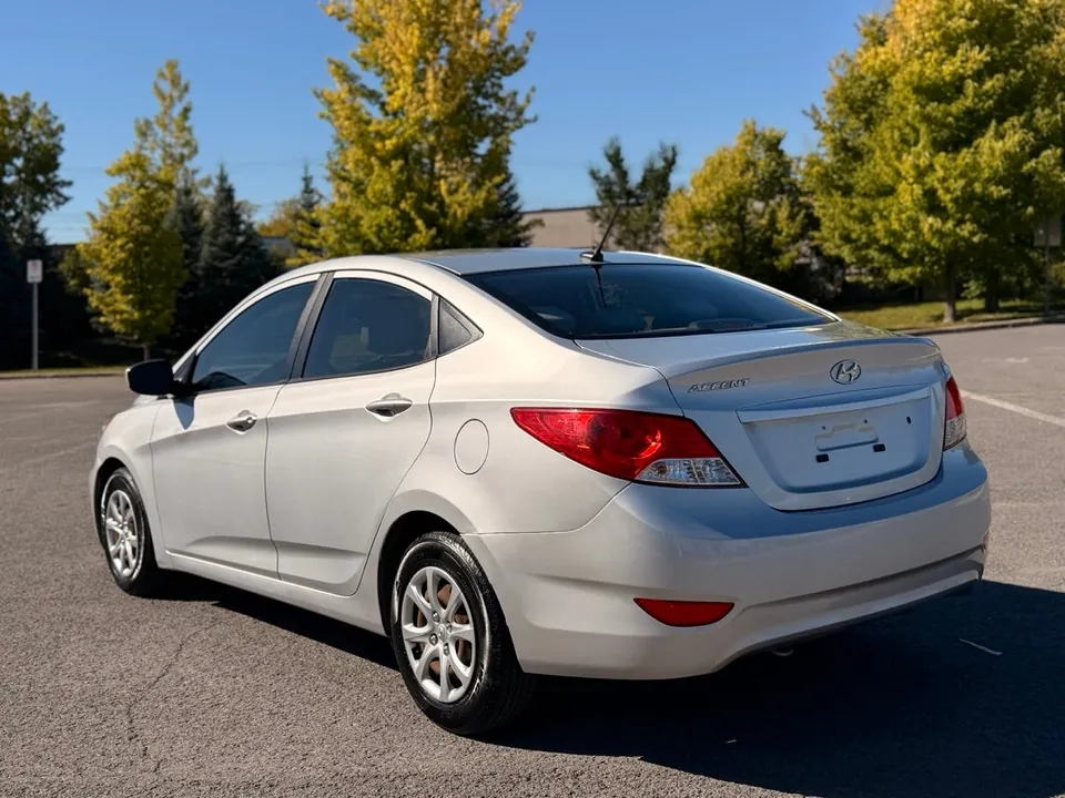 Hyundai Accent 2013 photo 3