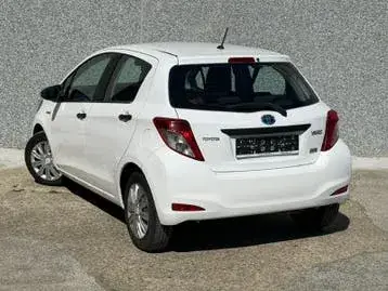 Toyota Yaris 2013 photo 3