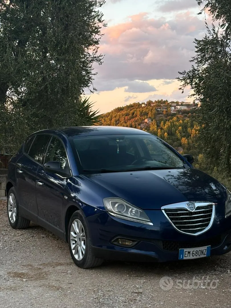 Lancia Delta 2012 photo 2