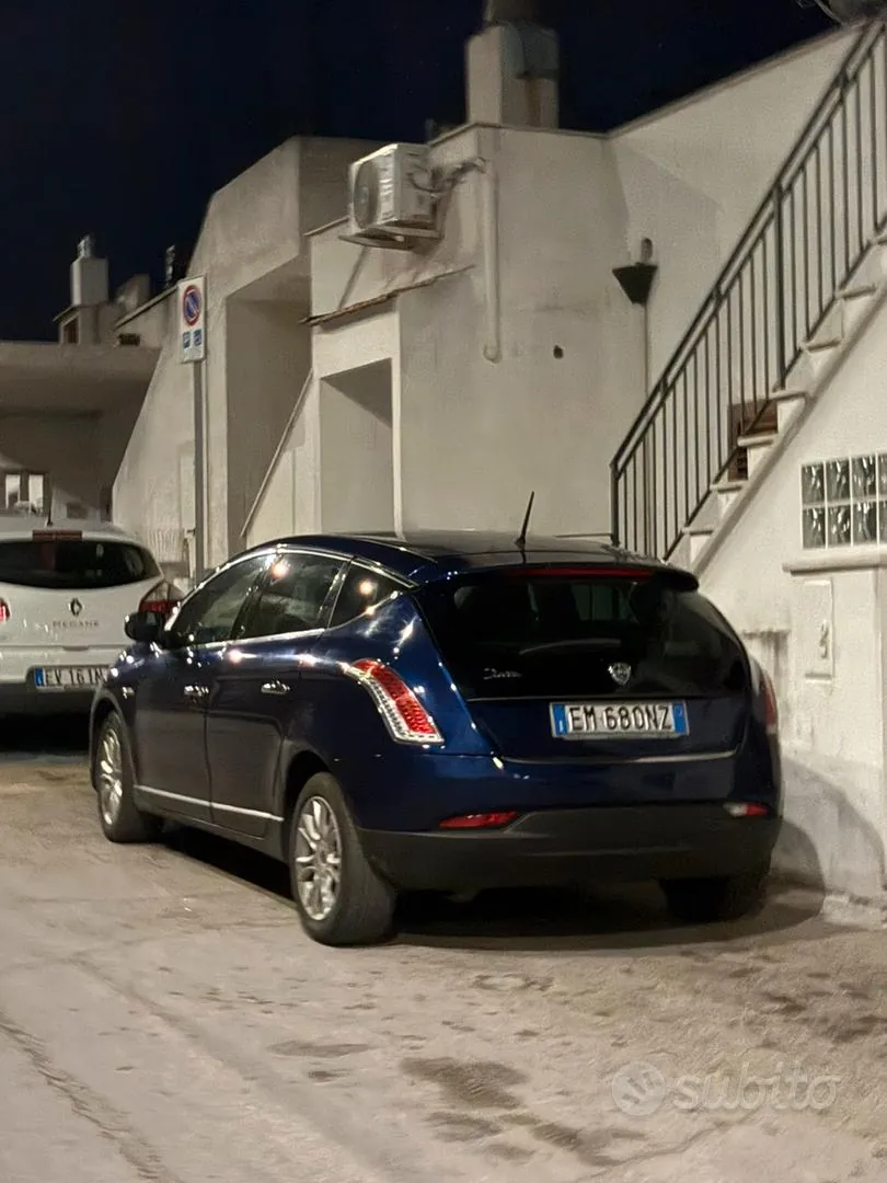 Lancia Delta 2012 photo 3