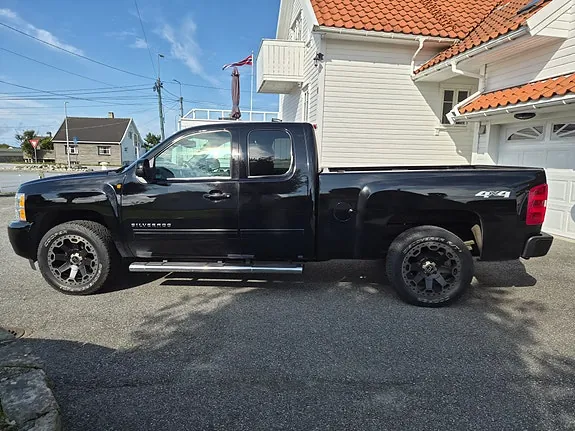 Chevrolet Silverado 1500 2013 photo 2