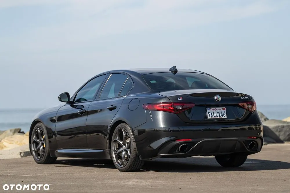 Alfa Romeo Giulia 2018 photo 4