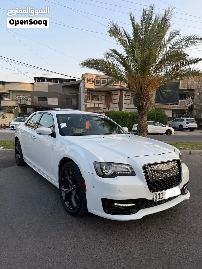 Chrysler 300 2023 photo 4
