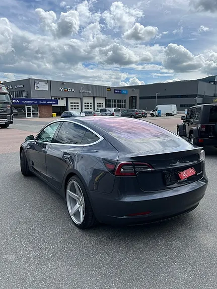 Tesla Model 3 2019 photo 3