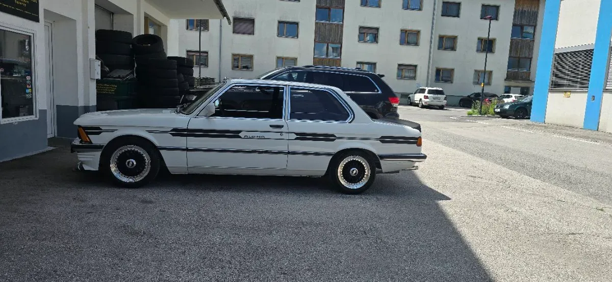 BMW 3 Series 1982 photo 2