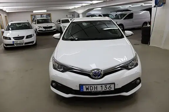 Toyota Auris 2018 photo 3