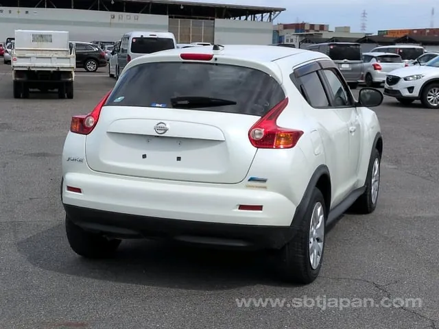 Nissan Juke 2011 photo 4