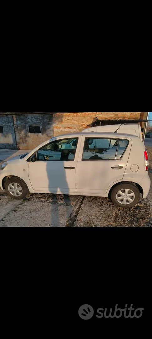 Daihatsu Sirion 2008 photo 4