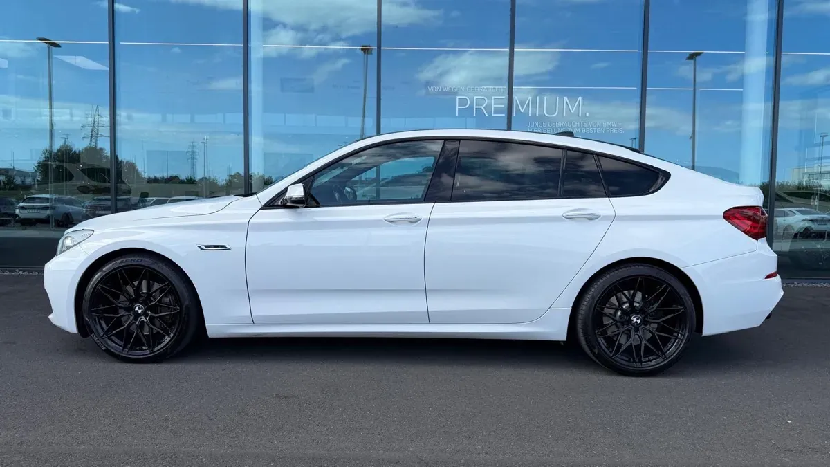BMW 5 Series 2016 photo 2