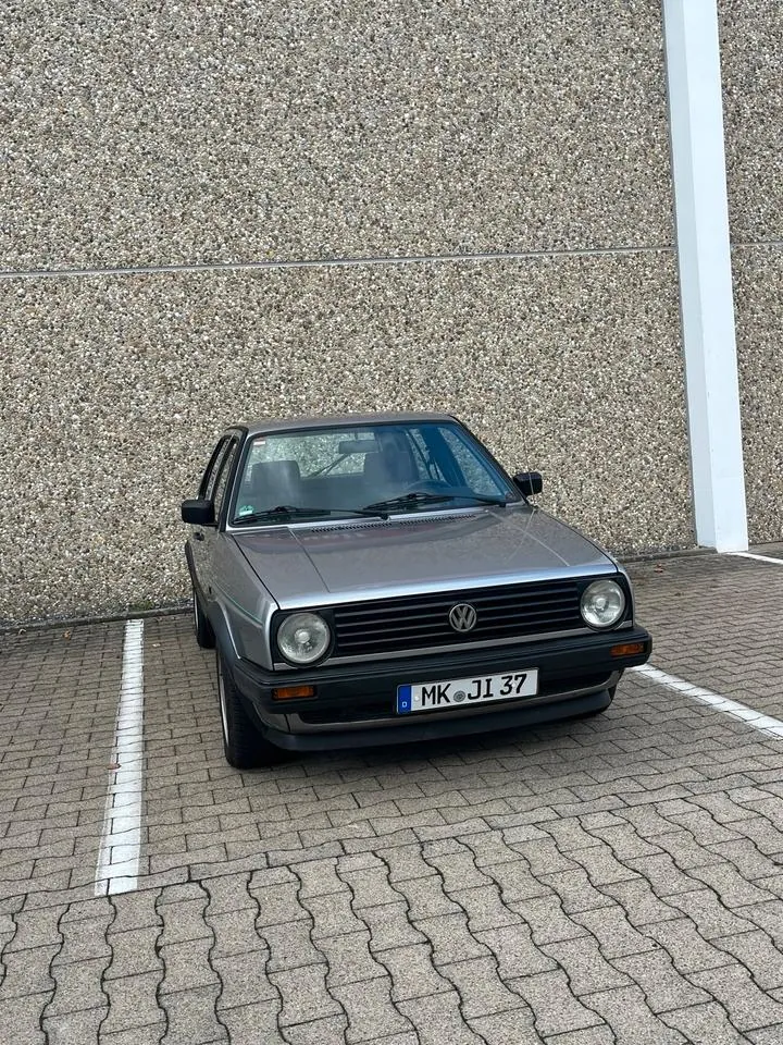 Volkswagen Golf 2
