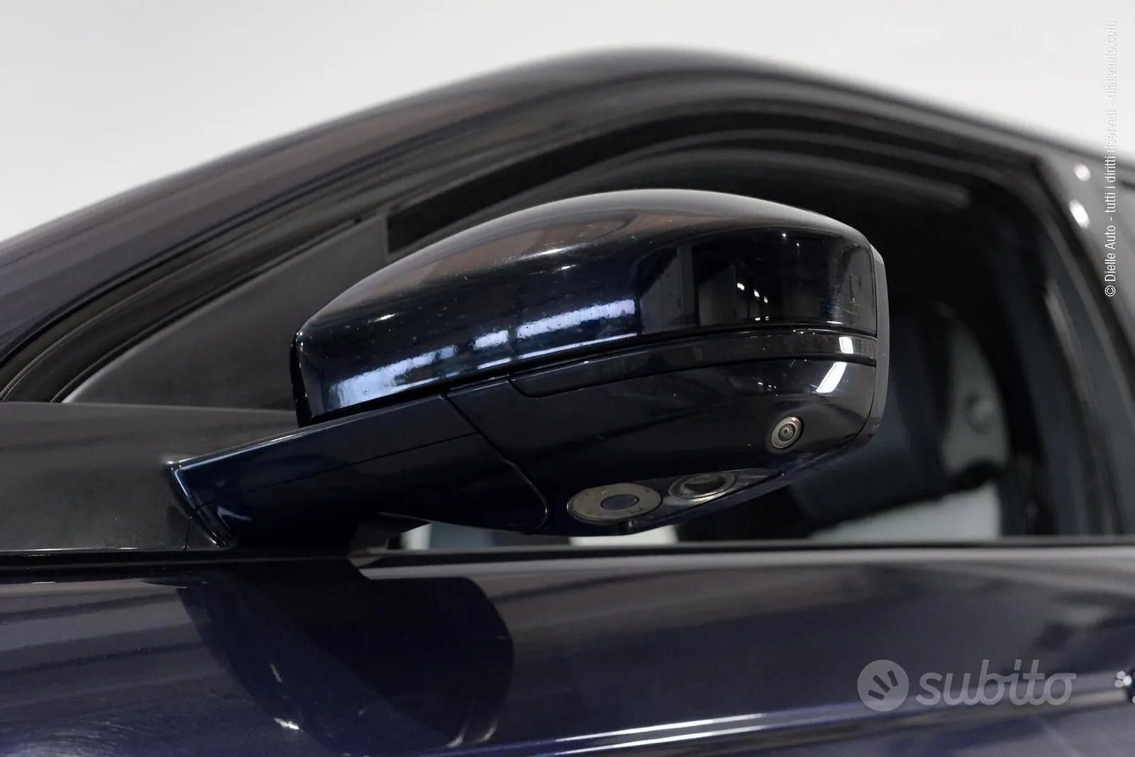 Land Rover Discovery Sport 2022 photo 4