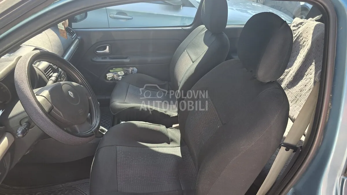 Renault Clio 2001 photo 3