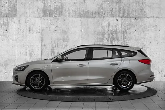Ford Focus 2019 photo 2